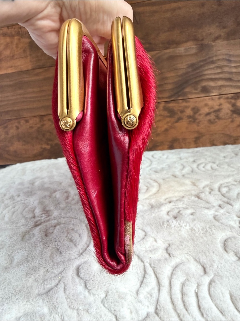 Htf HOBO Lauren Red Calf Hair Wallet Clutch Gold Metallic Kisslock Western Chic - Picture 6 of 16